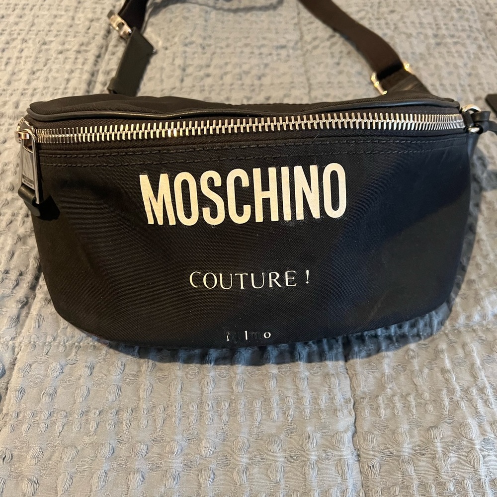 Moschino belt bag